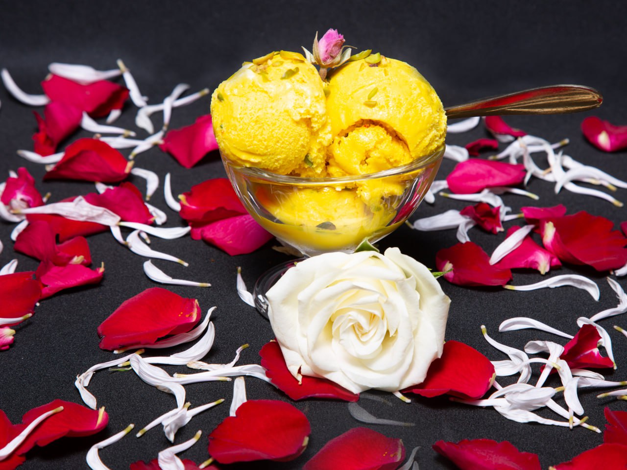 Persian Saffron Ice Cream (Bastani Sonnati)