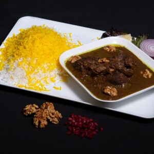 خورشت فسنجان با برنج زعفرانی Walnuts, Pomegranate & Chicken Stew with Saffron Rice