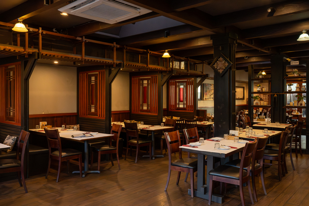 Divan Restaurant Salon