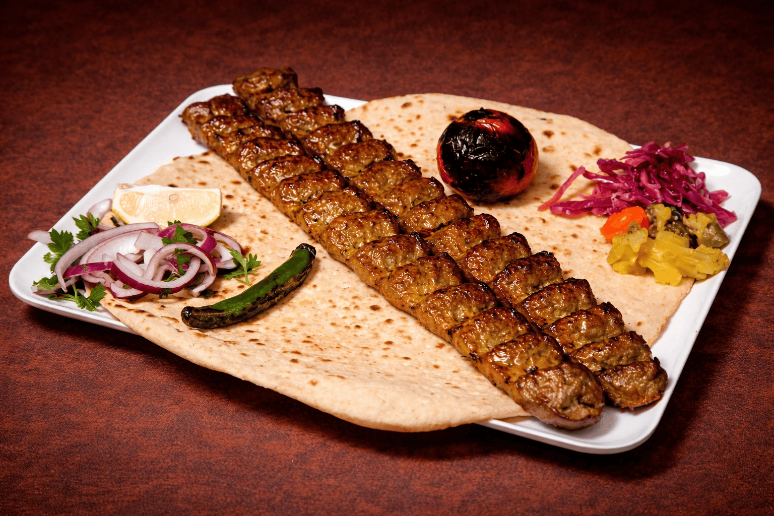 کباب کوبیده با نان تازه - Koobideh Kebab